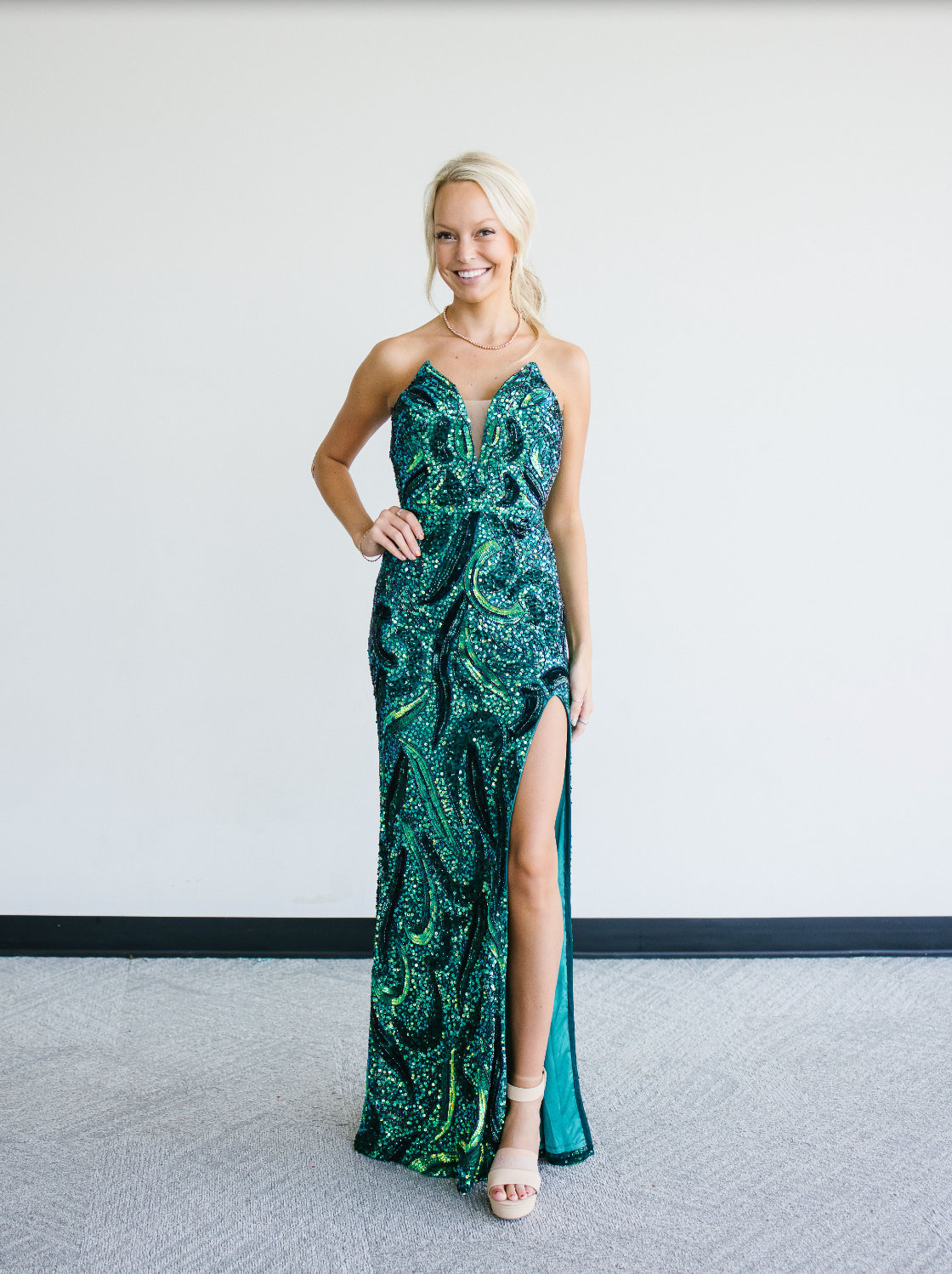 1105 - LONG DRESS